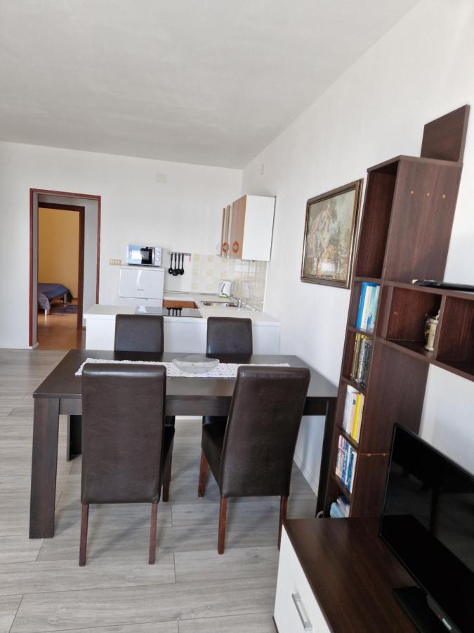 Apartments Velic Crikvenica Extérieur photo