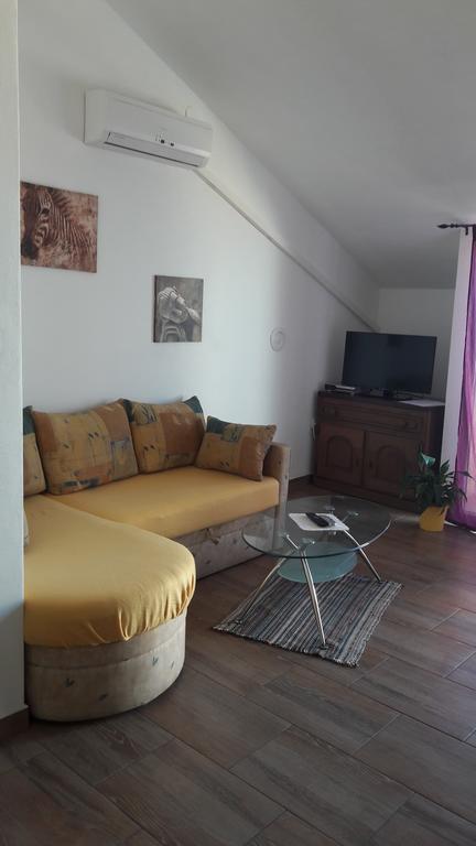 Apartments Velic Crikvenica Extérieur photo