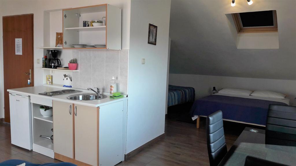 Apartments Velic Crikvenica Extérieur photo