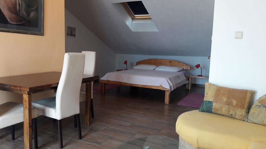 Apartments Velic Crikvenica Extérieur photo